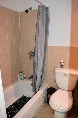 Rented by OvCo Realty | media 8