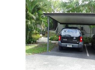1011 Oak Forest Dr, Naples, FL 34104