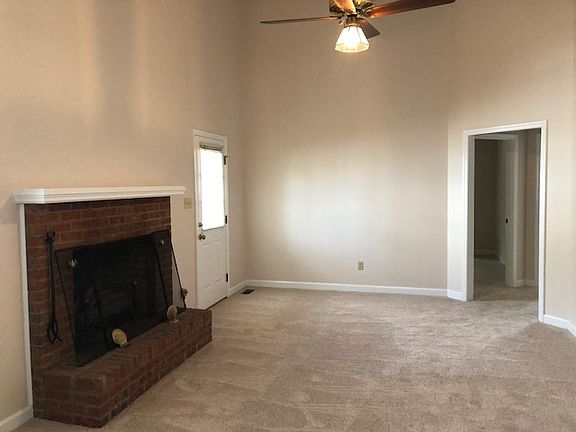 4th image of 200 River Hill Dr