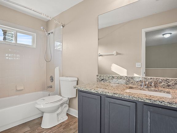 3rd image of 25725 Aldus Dr