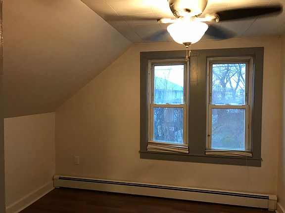 2nd image of 15 Carrier St Floor 2