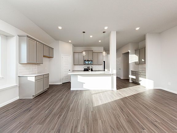 2nd image of 3036 Mistflower Trl