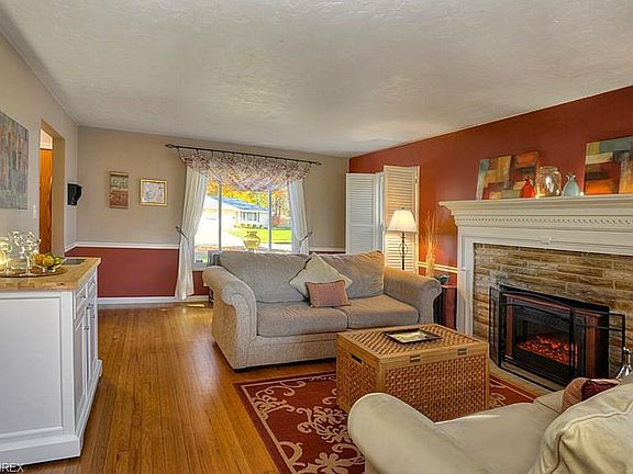 4th image of 3300 Thomson Cir