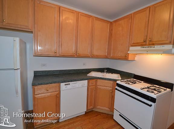 4th image of 1319 N Campbell Ave #Two