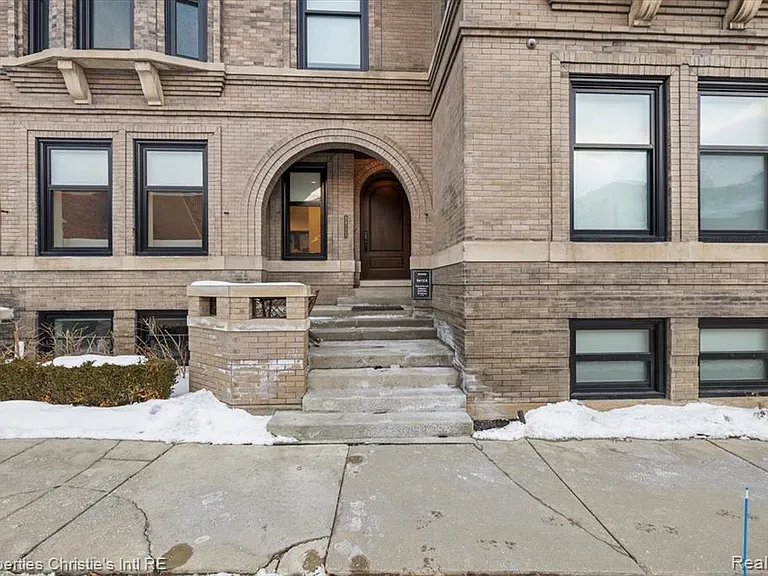 3412 John R St #A — Photo 2