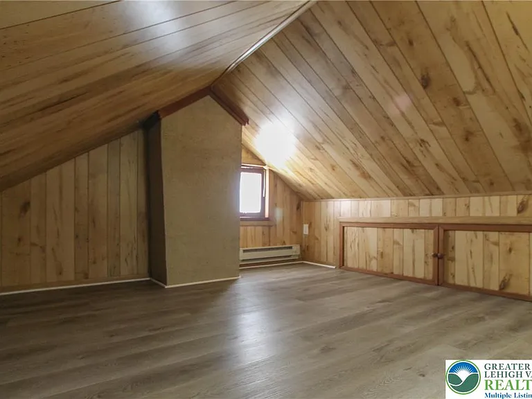 330 Walnut St — Photo 13