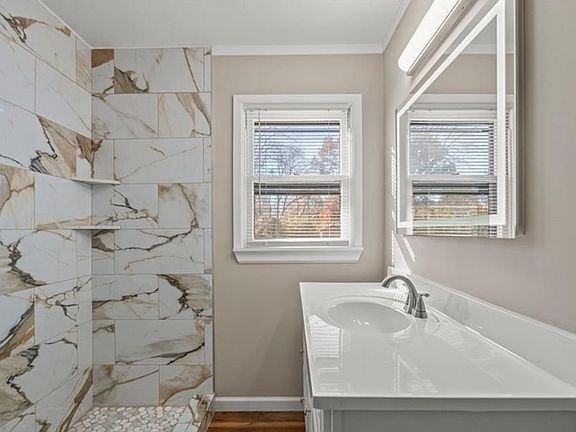 5th image of 4422 S 29th St