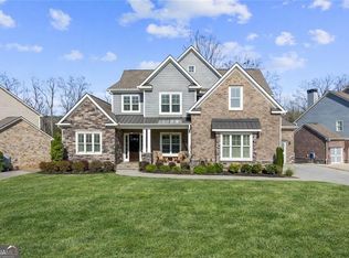 1381 Kings Park Dr, Kennesaw, GA 30152