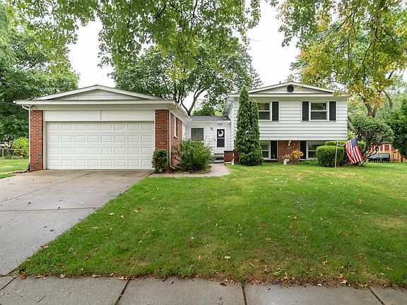 2nd image of 1407 Regina Ave