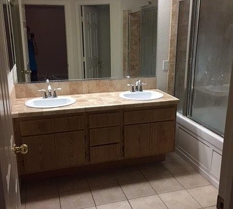 4th image of 16099 Oak Ct