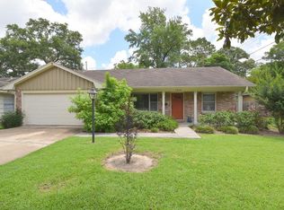 1214 Oak Tree Dr, Houston, TX 77055