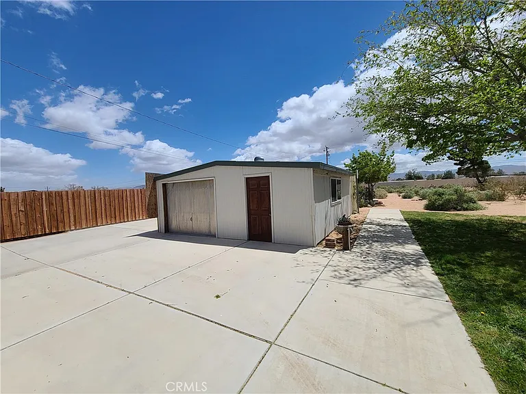 13881 Jicarilla Rd — Photo 27