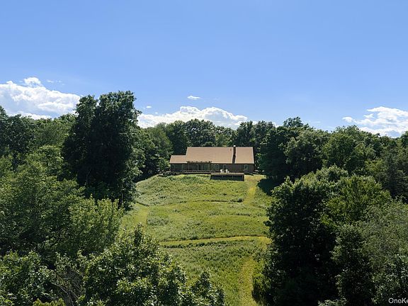 3rd image of 572 Hicks Hill Road