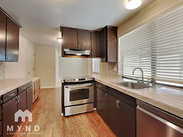 19225 SW Prospect Pl — Photo 14