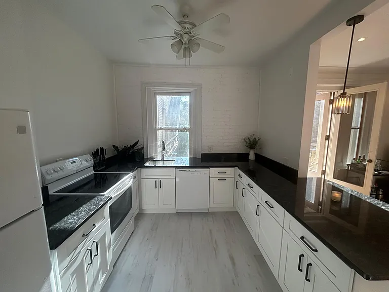 2415 20th St NW #25 — Photo 5