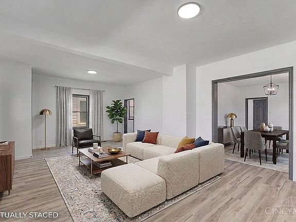 4th image of 84 Fulton St