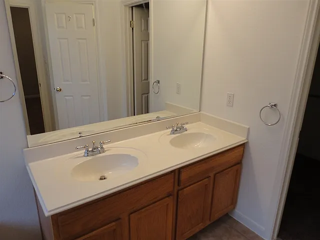 2116 Faldo Ln — Photo 11