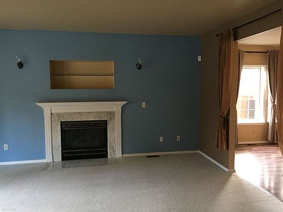 5th image of 4616 39th Ave SE