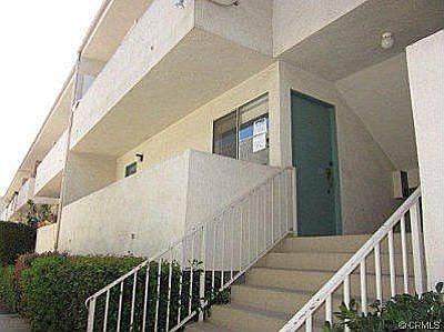 2nd image of 5330 Zelzah Ave APT 2
