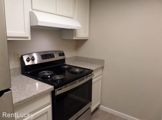 1101 S Woodlawn St APT 2, Tacoma, WA 98465