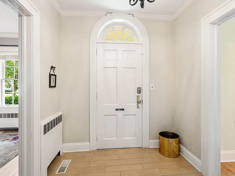 617 Fountain Pl — Photo 4