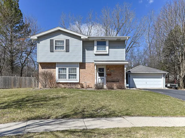 2114 Cardinal DRIVE, Waukesha, WI 53186