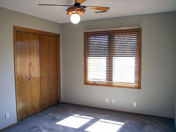 5th image of 2609 Blackhawk Dr