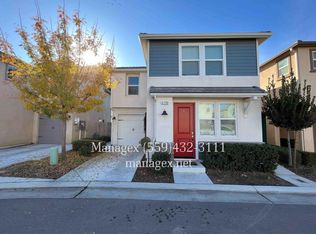 3728 Savant Ln, Clovis, CA 93619