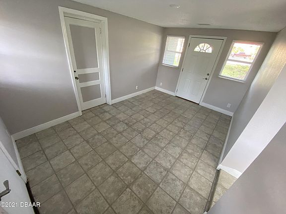 2nd image of 38 Byron Ellinor Dr #B