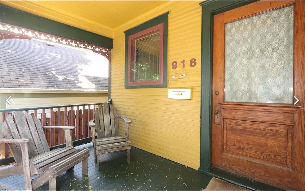 3 bed, 2030 sqft, $2,950 — Photo 2