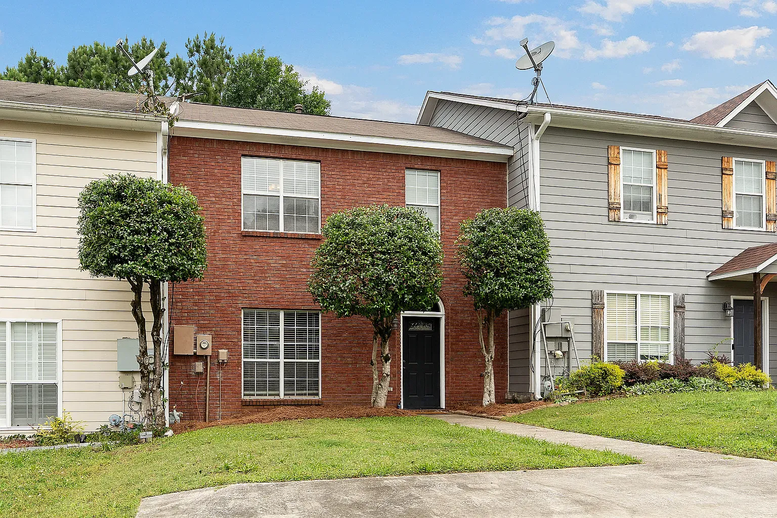 2 bed, 2.5 bath, 1248 sqft, $1,650 — Photo 1
