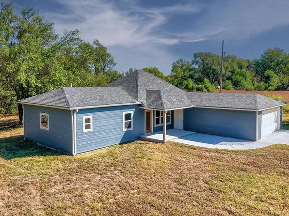 2118 W Radio Ln, Arkansas City, KS 67005