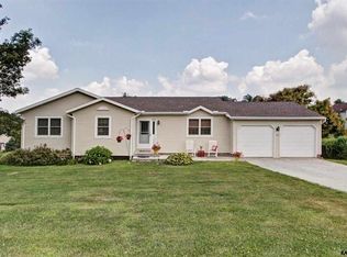 1430 Grandview Rd, Hanover, PA 17331