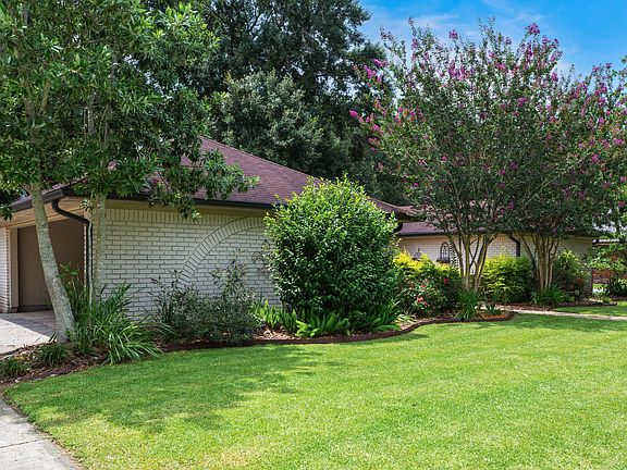 4th image of 107 Paddington Dr