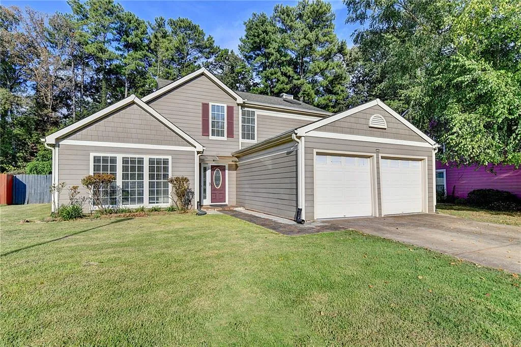 4 bed, 3.5 bath, 2204 sqft, $2,600 — Photo 2