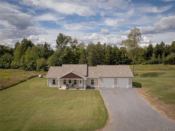 2nd image of 6884 Cemetery Rd