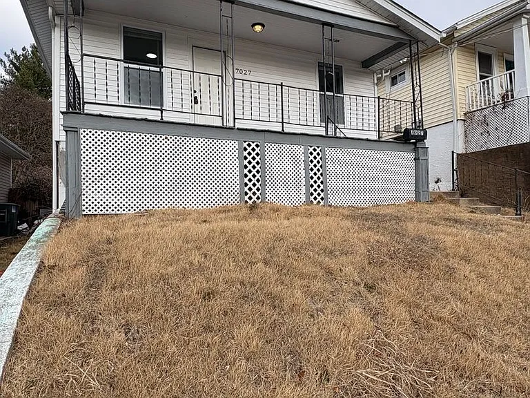 7027 Plateau Ave — Photo 2