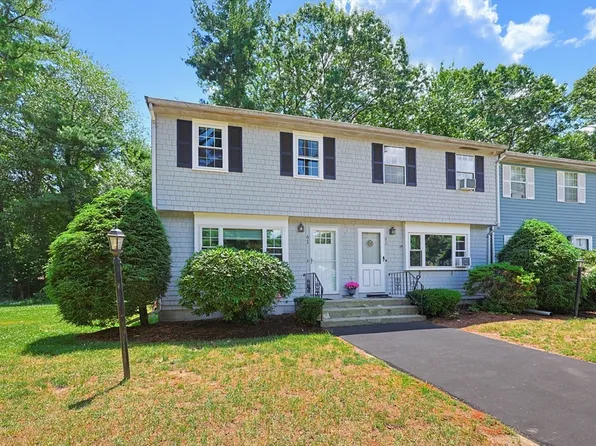 6 Christopher Dr APT 1, South Easton, MA 02375