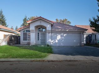 5678 W Vartikian Ave, Fresno, CA 93722