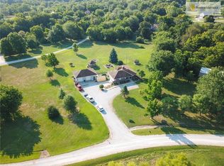 13011 NE Hedgewood Hills Rd, Peculiar, MO 64078