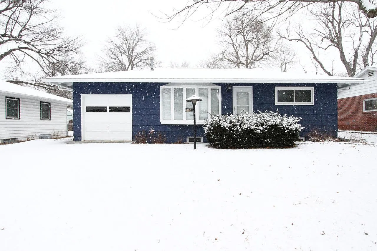 4 bed, 2000 sqft, $2,200 — Photo 1