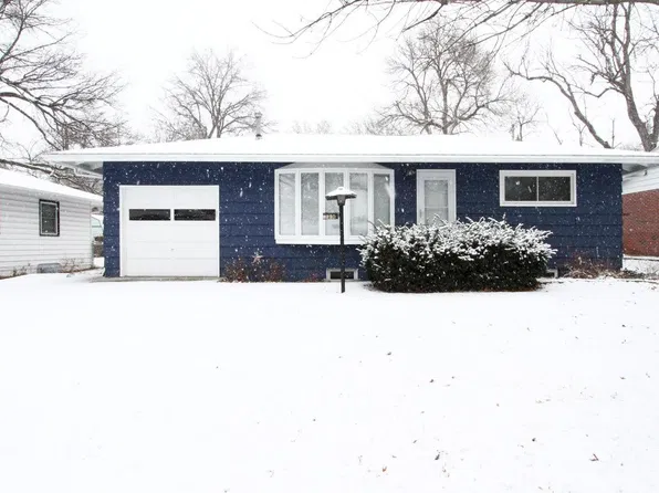 1730 Connie Rd, Lincoln, NE 68502