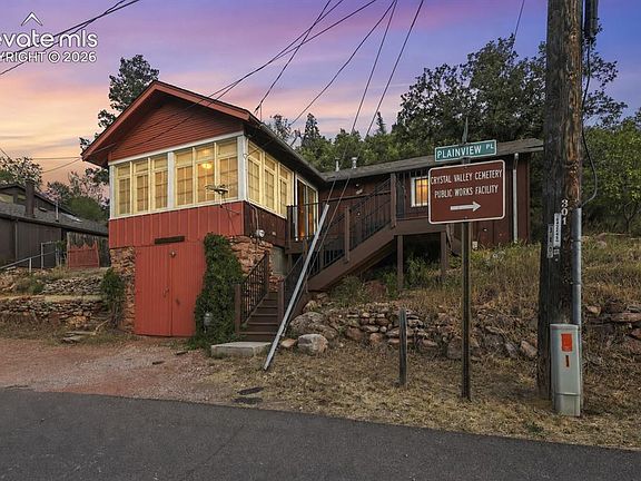 3rd image of 233 Plainview Pl