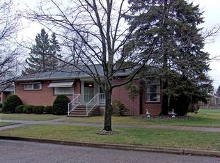 1139 S 17th St, Escanaba, MI 49829