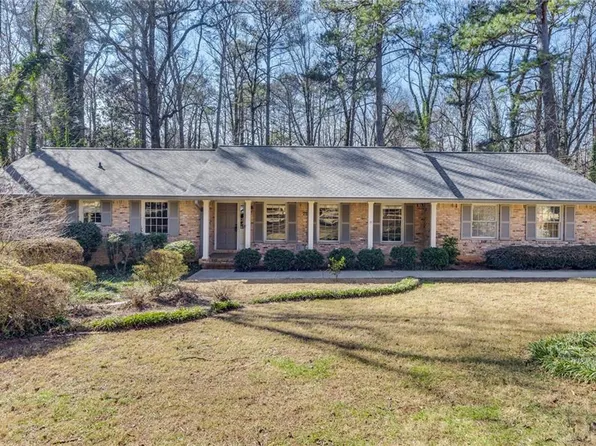 4392 Huntington Cir, Atlanta, GA 30338