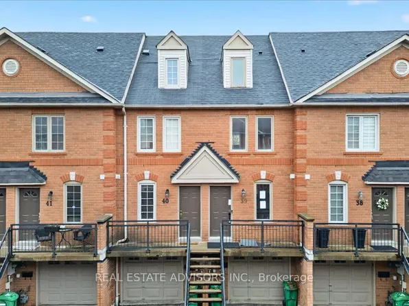 3895 Doug Leavens Blvd #39, Mississauga, ON L5N 7G1