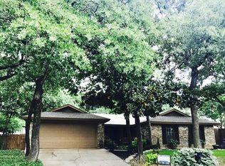5404 Falcon Wood Ct, Arlington, TX 76016