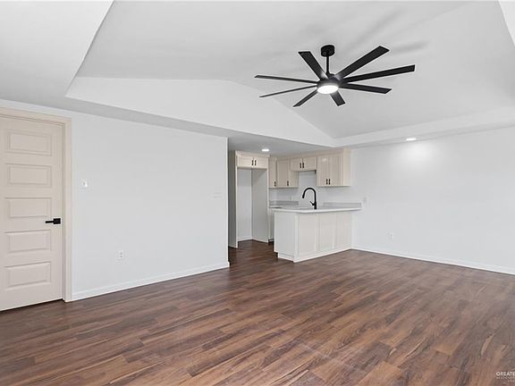 3rd image of 408 E Esplanada St