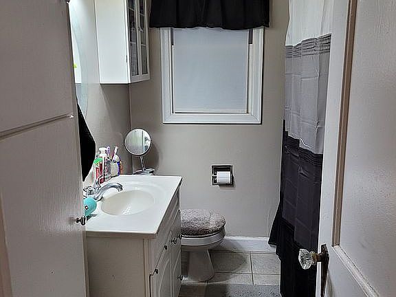 5th image of 621 Oakmont Dr