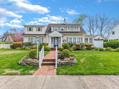 18 Beech Street, Garden City, NY, 11530